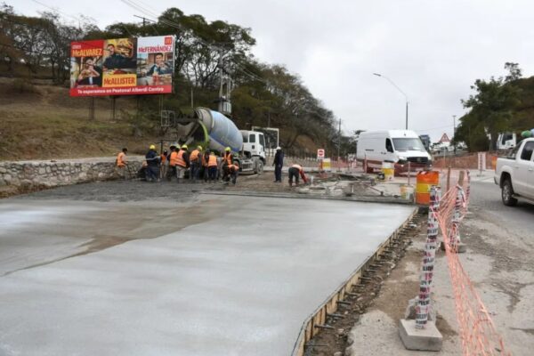 Obras en el acceso al cerro San Bernardo en el sentido centro – este