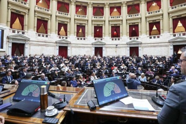 Diputados debate la reforma del Banco Central y la Ley de Inocencia Fiscal II
