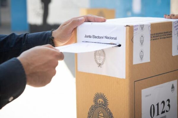 Elecciones 2027 desdobladas: Salta se suma a Tucumán, Jujuy y Chaco