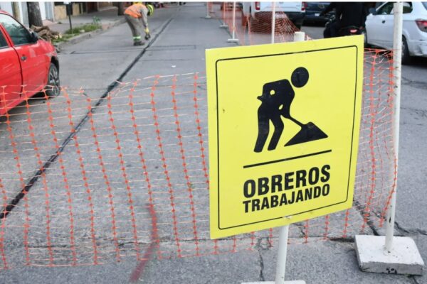 Repavimentación en un tramo de Avenida Bolivia; corte total