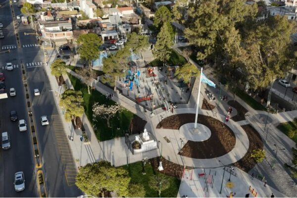 La Plaza Evita quedó completamente renovada