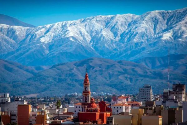 Domingo frío en Salta: la temperatura podría llegar a 17°