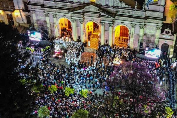 La Catedral de Salta renueva su iluminación para recibir al Milagro 2026