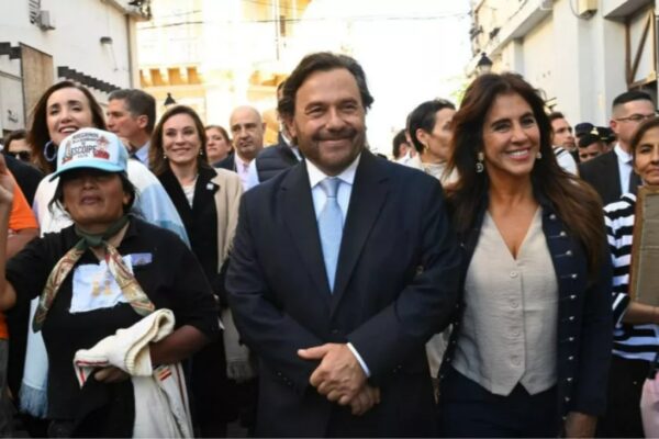 Sáenz destacó la participación de los salteños y acompañó la renovación del Pacto de Fidelidad