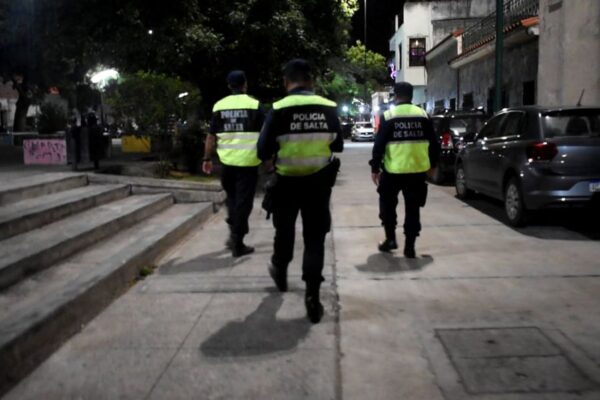 Más de 100 personas fueron demoradas durante un operativo en Castañares